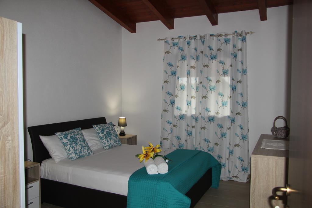 Agliado Villa Platamona Buitenkant foto